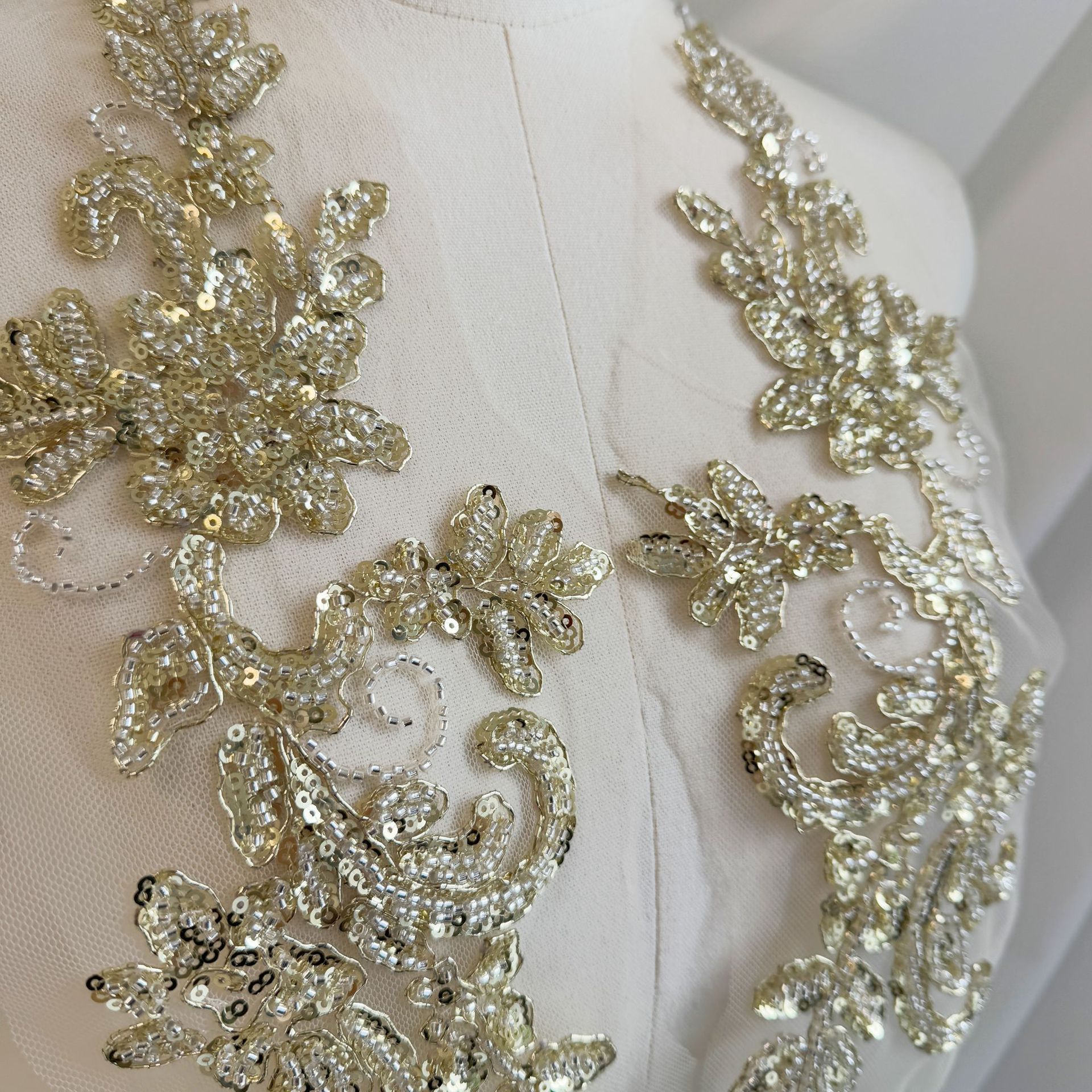 Champagne gold beaded flower s – обзор и цена Embroidery Gold