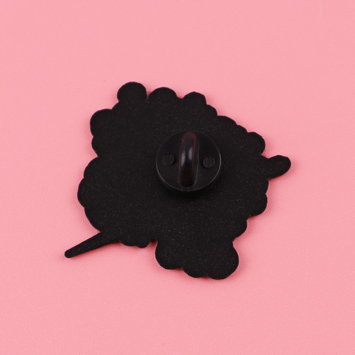 Hollow Knight Cartoon Brooch P – обзор и цена Embroidery Wallpaper